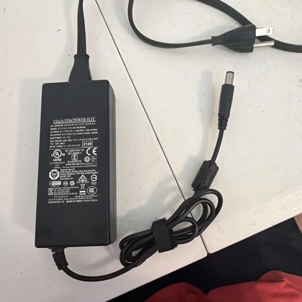 EDACPOWER ELEC AC Adapter EA11013m-205 20.5V 5.85A 120W Power Supply